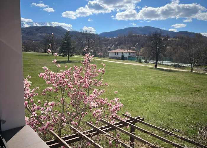 ヴィラ и тенис комплекс ,,синьото